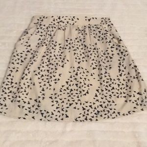 Adorable bird skirt with pockets